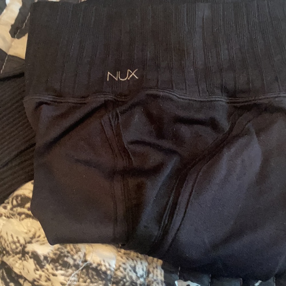 Nux Compression Legging Size Medium - image 4